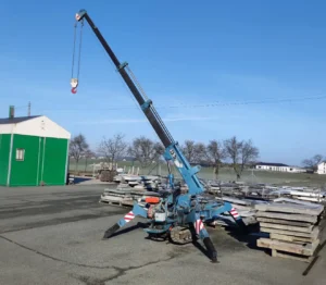 Práce mini jeřábem